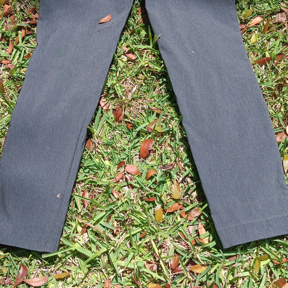 Gently Worn Ladies  Gray Pants.Size4.Talbotts.